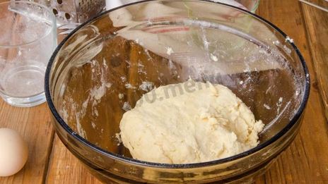 самса с курицей из слоеного теста