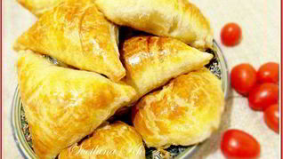 Самса с мясом и помидорами