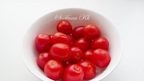 самса с мясом и помидорами