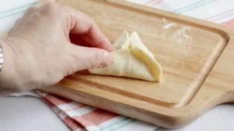 самса с сыром из слоеного теста