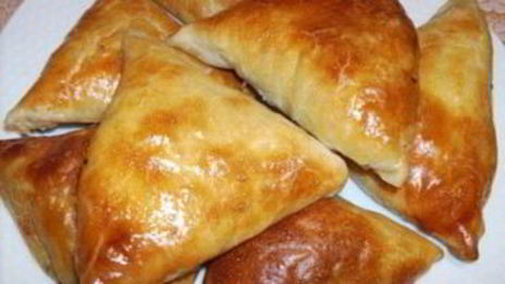 самса с сыром из слоеного теста
