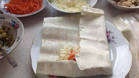 шаурма с курицей в лаваше