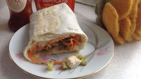 шаурма с курицей в лаваше
