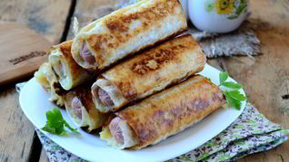 Сосиски в картофельно-сырной шубке