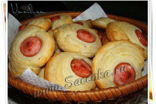 Сосиски в слоеном тесте Пуговки