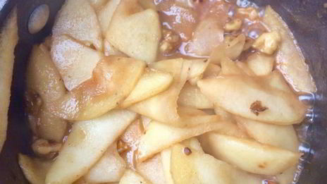 французские жареные сэндвичи с сыром филадельфия и зелеными яблоками