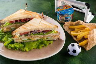 Клаб-сэндвич с лососевым паштетом