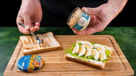 клаб-сэндвич с лососевым паштетом