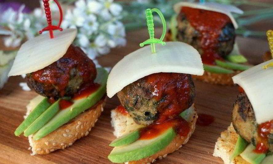 Рецепт мини-сэндвичей с тефтелями