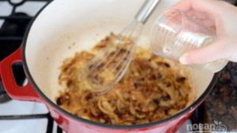 сэндвич с карамелизированным луком