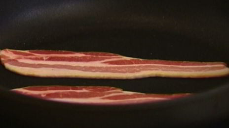 сэндвич с курицей карри, радиккио и базиликом