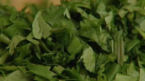 сэндвич с курицей в арахисовом соусе