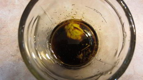 сэндвич с моцареллой, грибами и соусом нисуаз