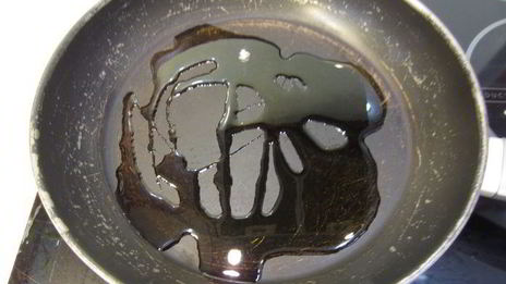 сэндвич с моцареллой, грибами и соусом нисуаз