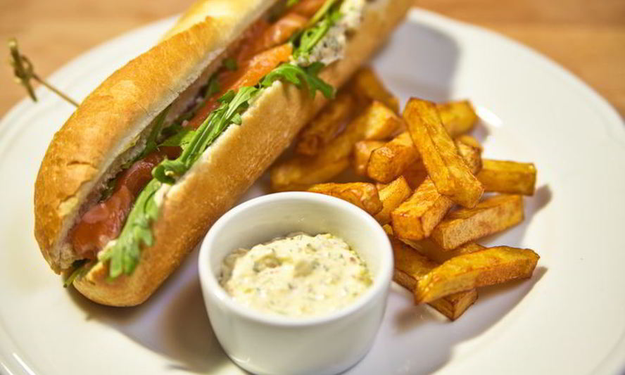 Рецепт сэндвича с семгой и рукколой