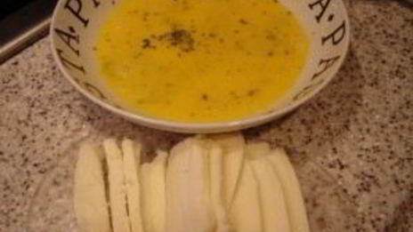 сэндвич с сыром моцарелла