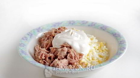 сэндвич с тунцом