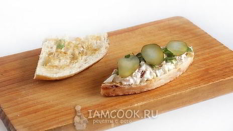 сэндвич с тунцом