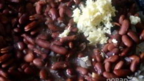 сэндвичи с фасолевым пюре и куриным мясом