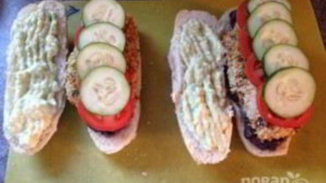 сэндвичи с фасолевым пюре и куриным мясом