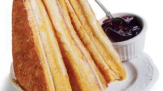 Сэндвичи с индейкой и грюйером