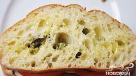 сэндвичи с помидорами, соусом и сыром