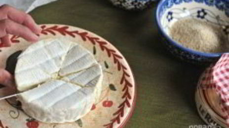 сыр камамбер жареный