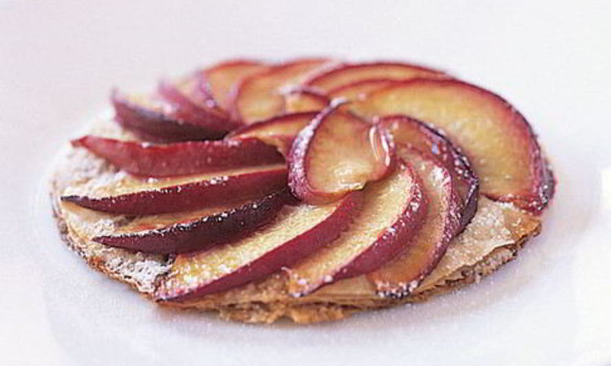 Рецепт миндальных тарталеток с нектаринами в карамели