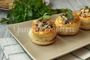 Тарталетки из слоеного теста с начинкой