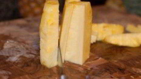 тарталетки с ананасом и сыром