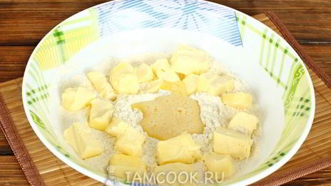 тарталетки с грибами и сыром