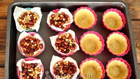 тарталетки с грибами и сыром