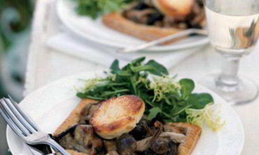 Рецепт тарталеток с грибами, козьим сыром и эстрагоном