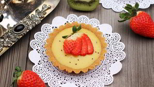 Тарталетки с киви и клубникой