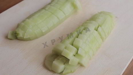 тарталетки с крабовыми палочками кукурузой и огурцом