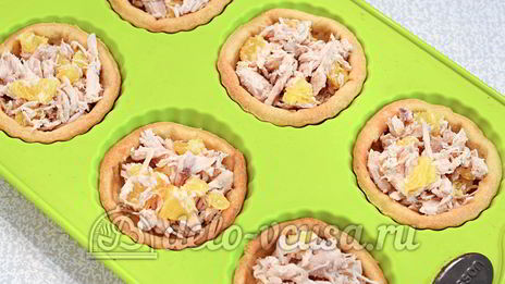 тарталетки с курицей и апельсином