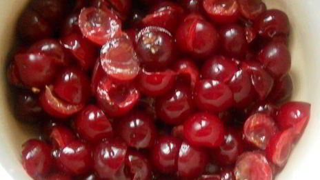 тарталетки с лаймовым маскарпоне и ромовой вишней