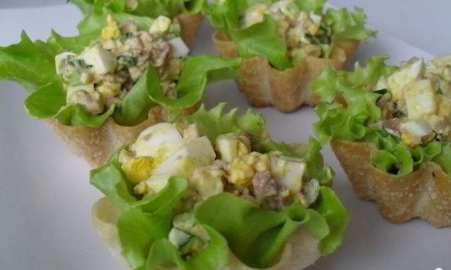 Рецепт тарталеток с печенью трески и яйцом