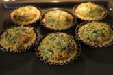 Тарталетки с рикоттой и руколой