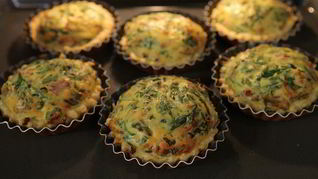 Тарталетки с рикоттой и руколой