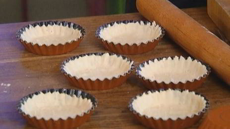 тарталетки с рикоттой и руколой