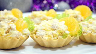 Тарталетки с салатом Мандариновый рай