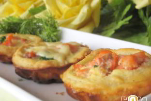 Тарталетки с соленой семгой