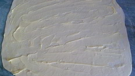 тарталетки с яблоками, орехами и крем-фрешем