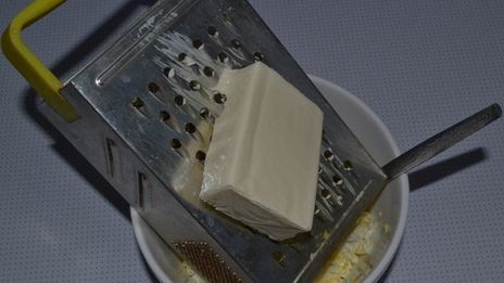 тарталетки с яйцом и сыром