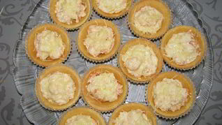 Тарталетки с жульеном из креветок