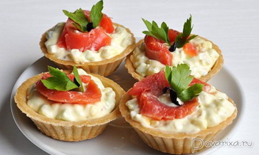 Рецепт закуски с красной рыбой в тарталетках