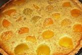 Французский миндальный тарт с консервированными персиками