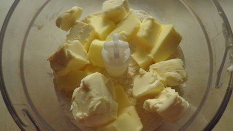 грушевый тарт под миндально-ванильным кремом