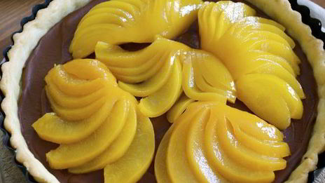 шоколадно-сливочный тарт с фруктами